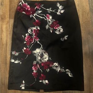 White House Black Market Black Floral Pencil Skirt
